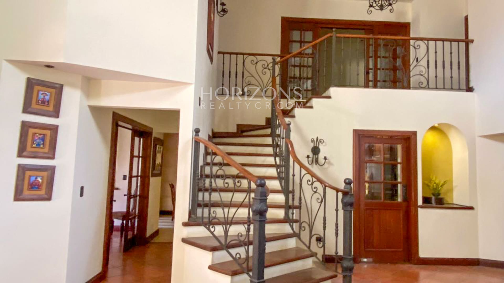 Casa en Alquiler Disponible En Condominio  Via Cipreses Curridabat 4 Habitaciones nja1284