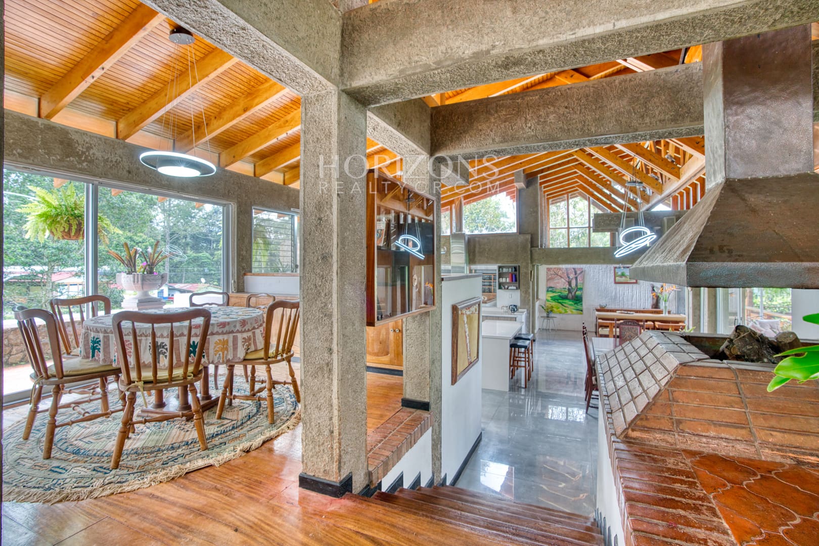 Residencia de lujo amueblada en San Rafael Montes de Oca con vistas panorámicas y 10.000 m² de terreno nja1003