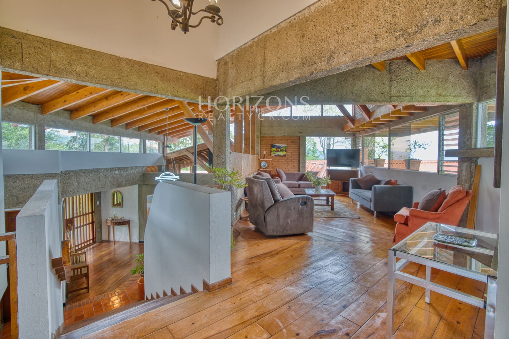 Residencia de lujo amueblada en San Rafael Montes de Oca con vistas panorámicas y 10.000 m² de terreno nja1003