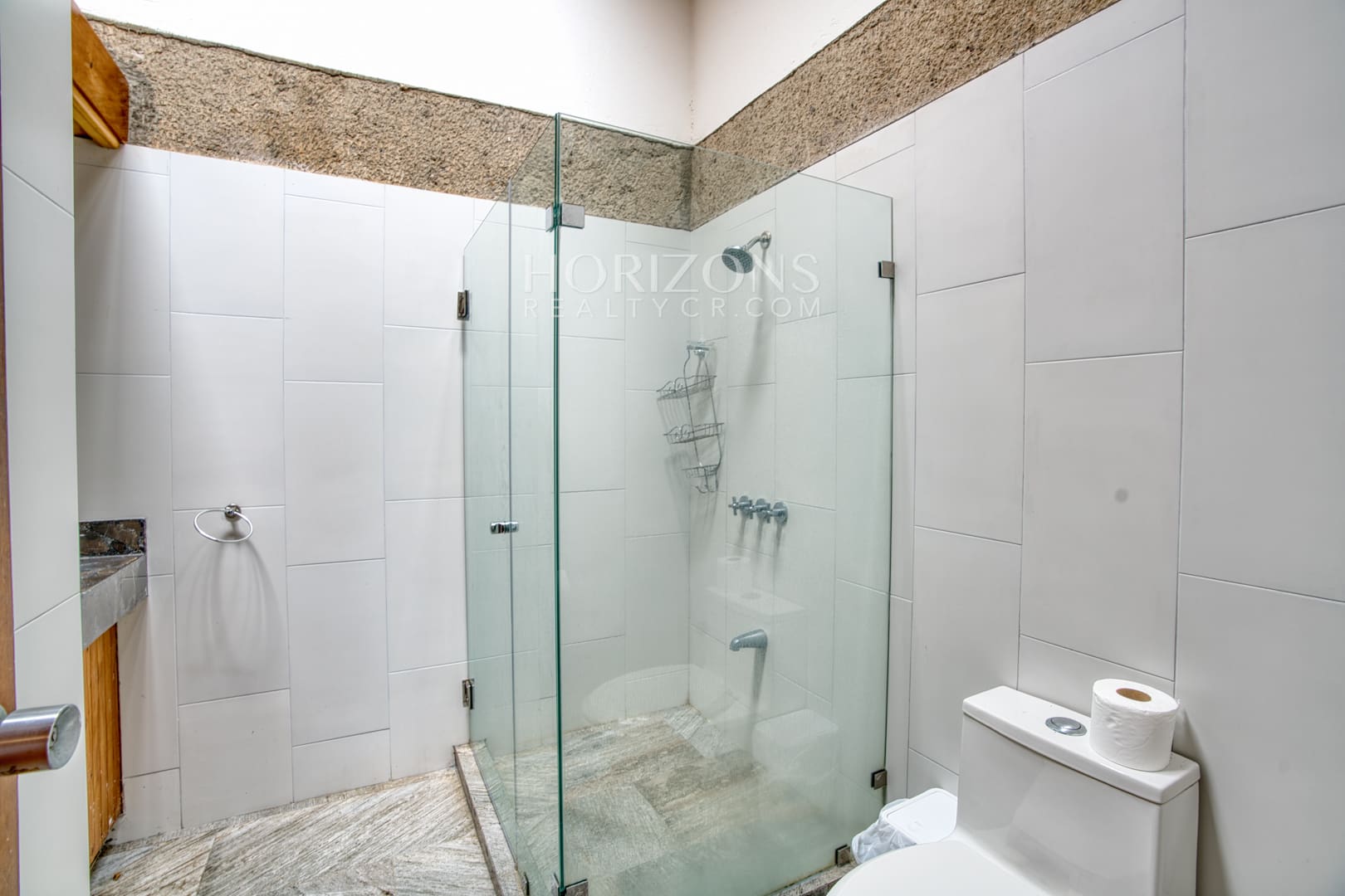 Residencia de lujo amueblada en San Rafael Montes de Oca con vistas panorámicas y 10.000 m² de terreno nja1003