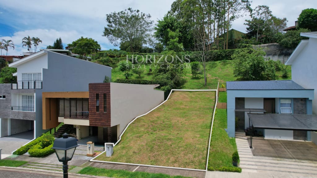 Lote con Vista Disponible en Condominio Las Rusias Granadilla Curridabat nja1298