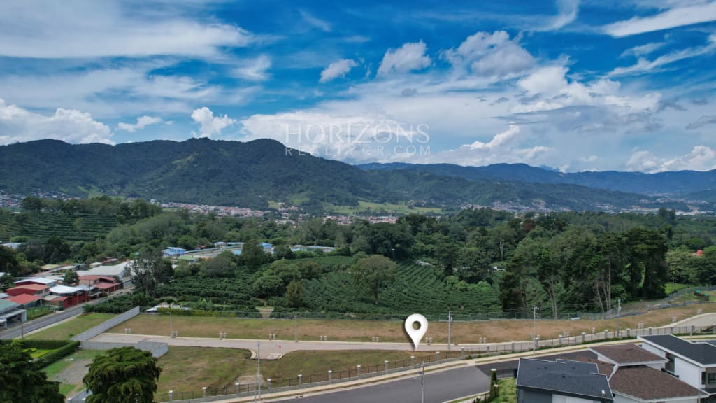 Lote En Venta Condominio Casa Hacienda Con Vistas A La Montaña Dulce Nombre 176M2 Nja1296