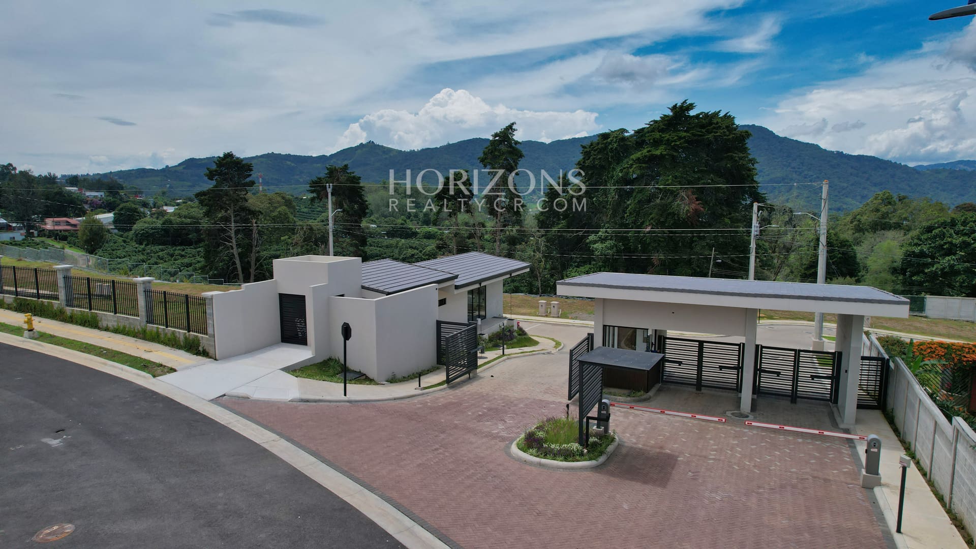 Lote en Venta Condominio Casa Hacienda Con Vistas a la Montaña Dulce Nombre 176m2 nja1296