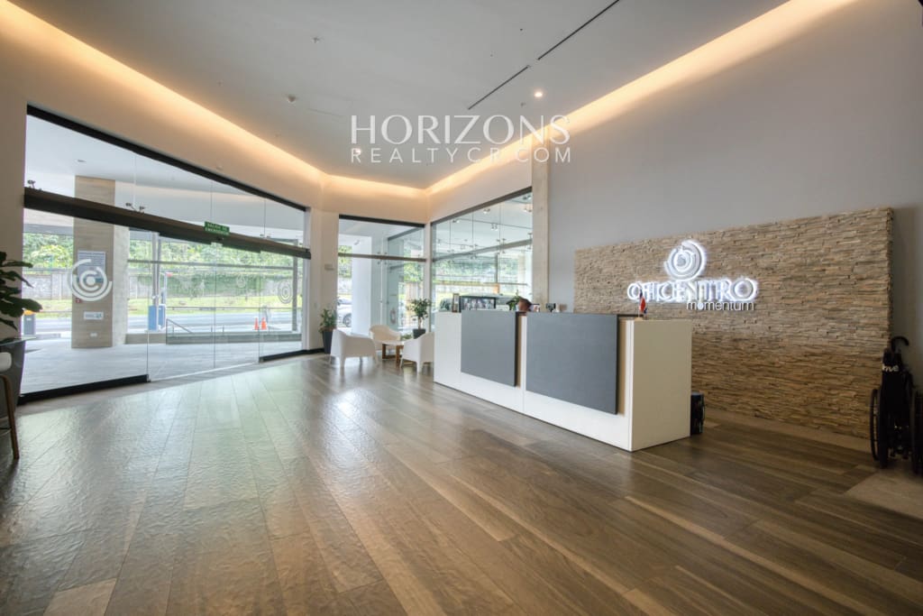 ¡Para Estrenar! Oficina en Oficentro Momentum Pinares 146m² hrc32