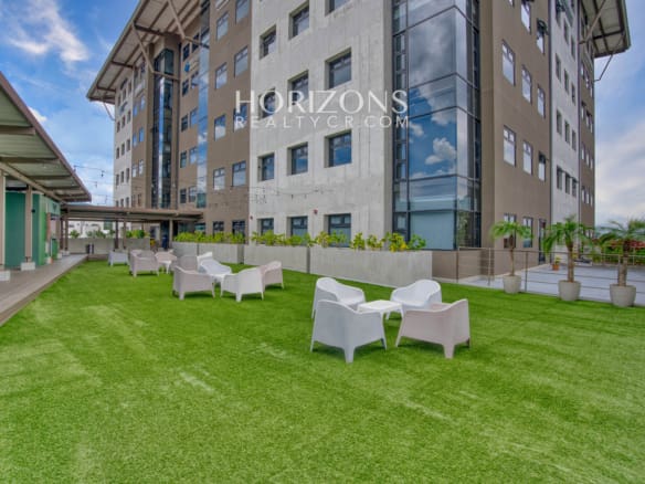 Se Alquila Oficina En Oficentro Momentum Pinares 264M² Hcr33