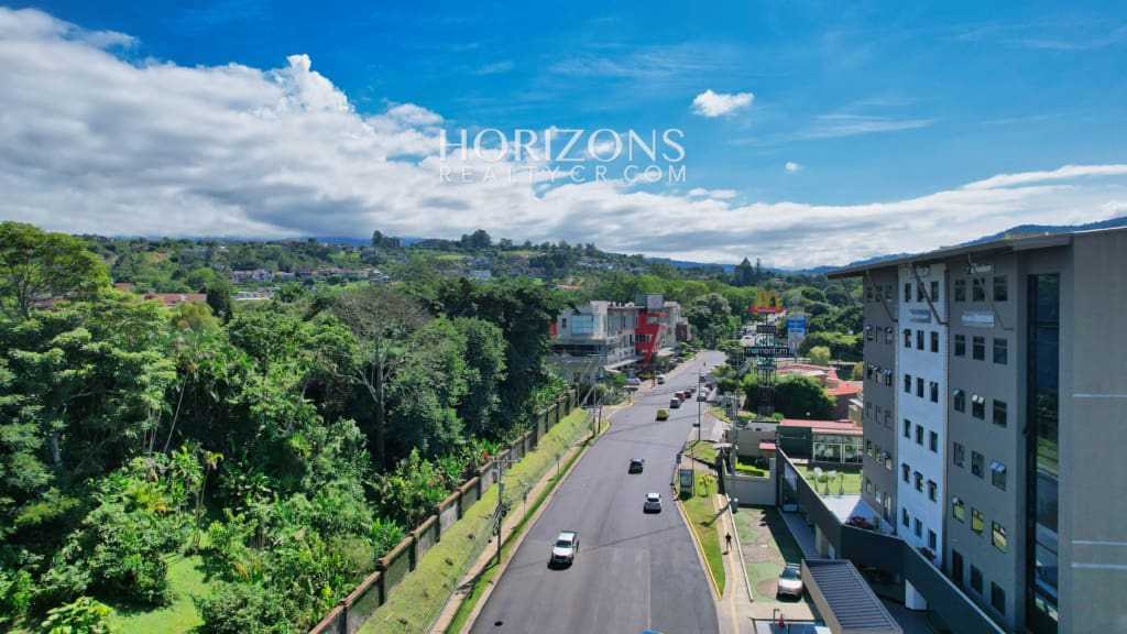 Se Vende Estrene su Oficina en Oficentro Momentum Pinares 146m² hrc36
