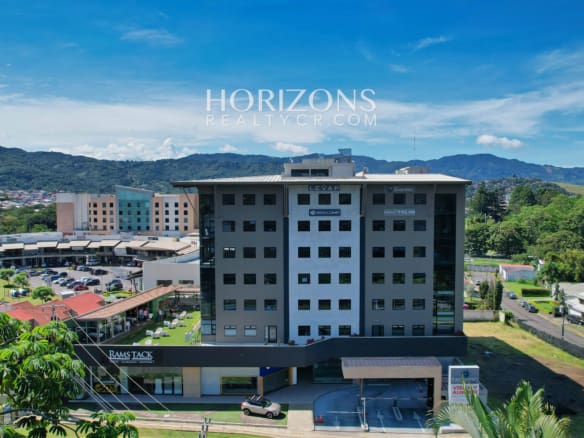 Alquiler De Moderna Oficina En Oficentro Momentum Pinares 411M² Hrc31