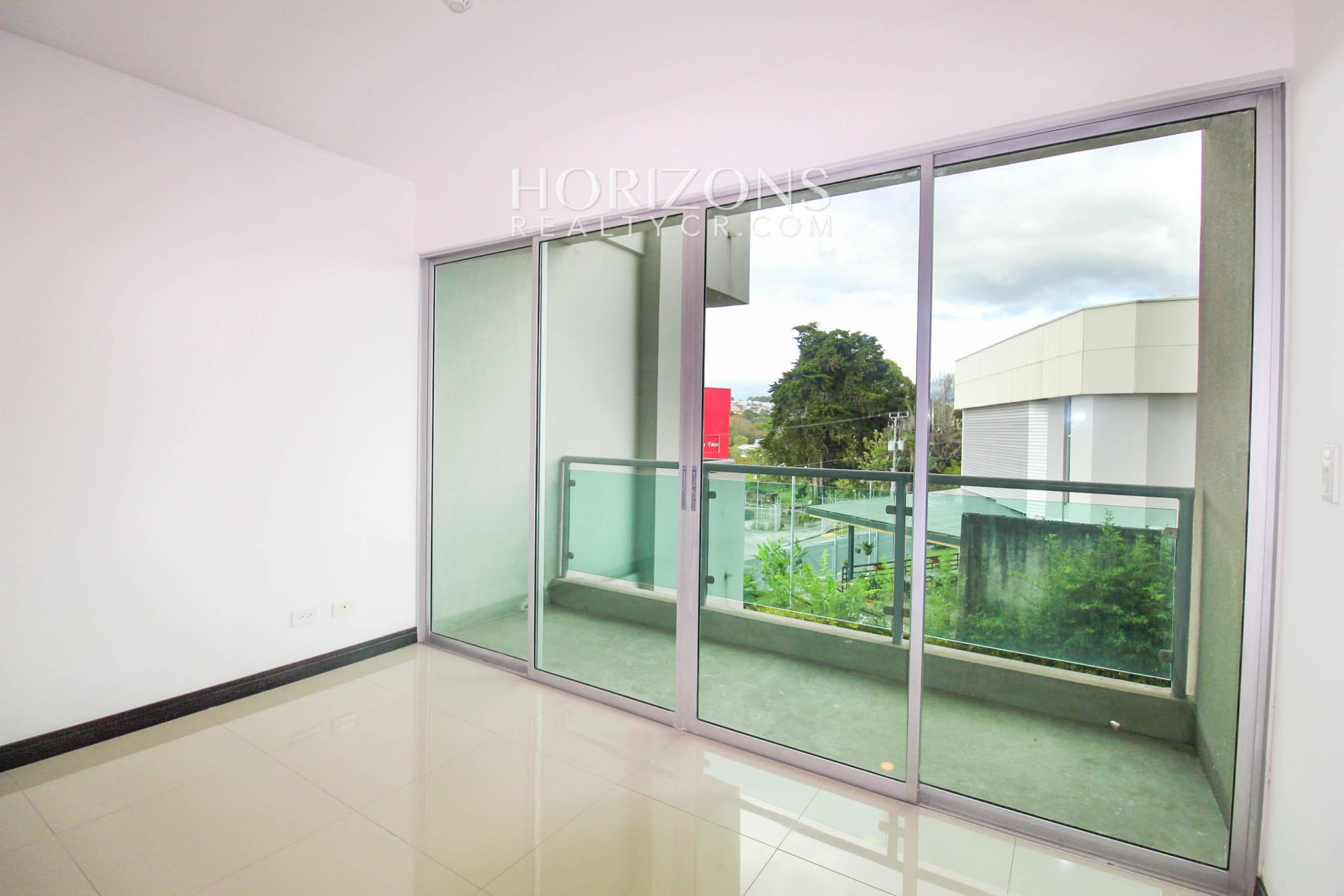 Se Alquila en Curridabat Apartamento en Vistas de Altamonte 2 Habitaciones noj1030