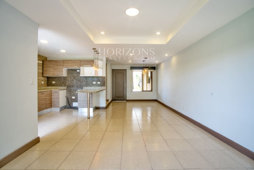 Se vende Casa con patio Condominio Valle Alto 3 Habitaciones Vista a las Montañas nja1302