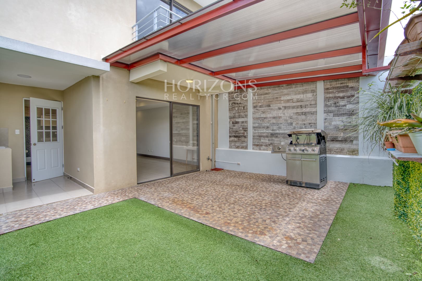 Se vende Casa con patio Condominio Valle Alto 3 Habitaciones Vista a las Montañas nja1302