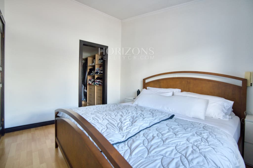 Venta Casa en La Uruca 3 Habitaciones y Oficina Condominio Cerca Hospital Mexico NJA1283