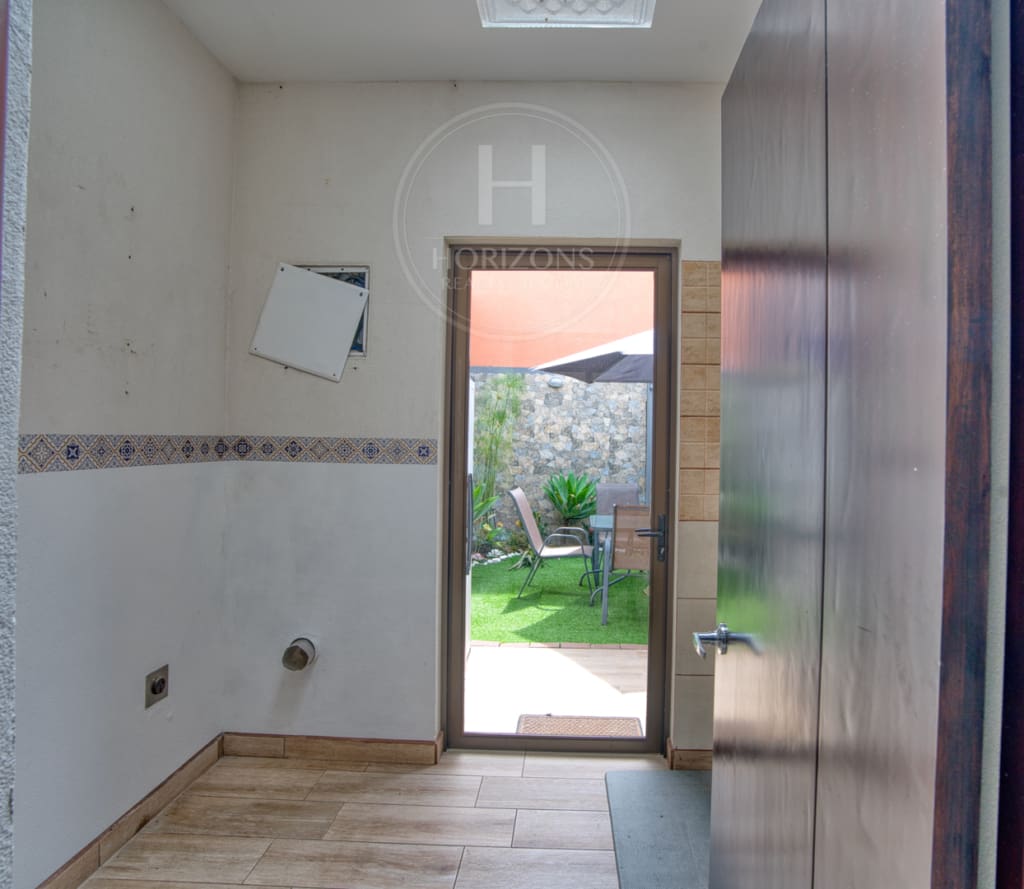 Casa en Condomino Terralta 2 Habitaciones mas Oficina 220m2 nja1308