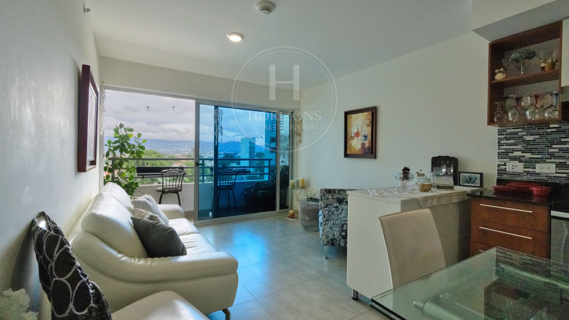 Apartamento en Latitud Yoses 3 Habitaciones Piso 10 con Vista al Valle nja1270