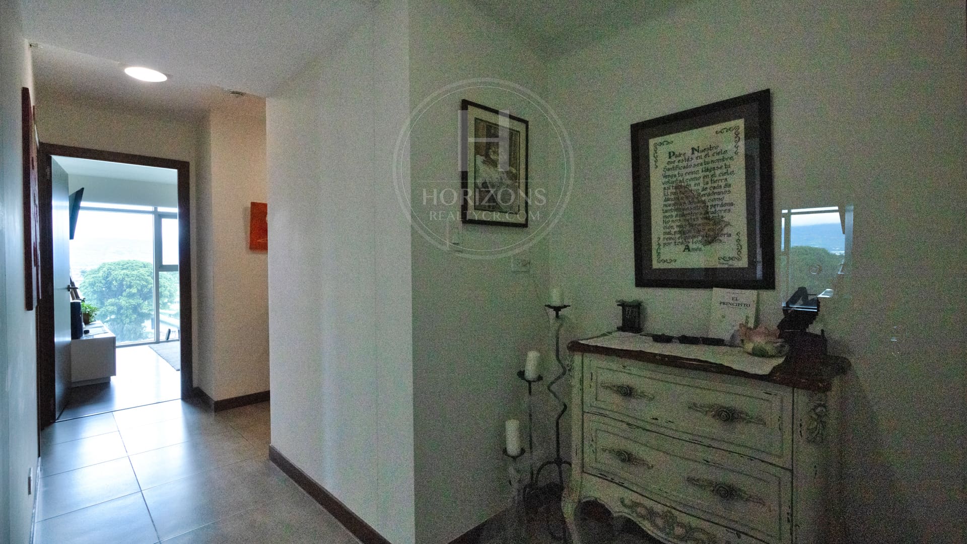 Apartamento en Latitud Yoses 3 Habitaciones Piso 10 con Vista al Valle nja1270