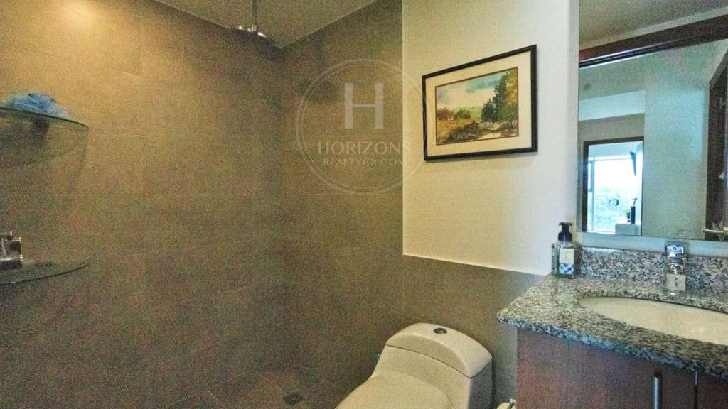 Apartamento en Latitud Yoses 3 Habitaciones Piso 10 con Vista al Valle nja1270