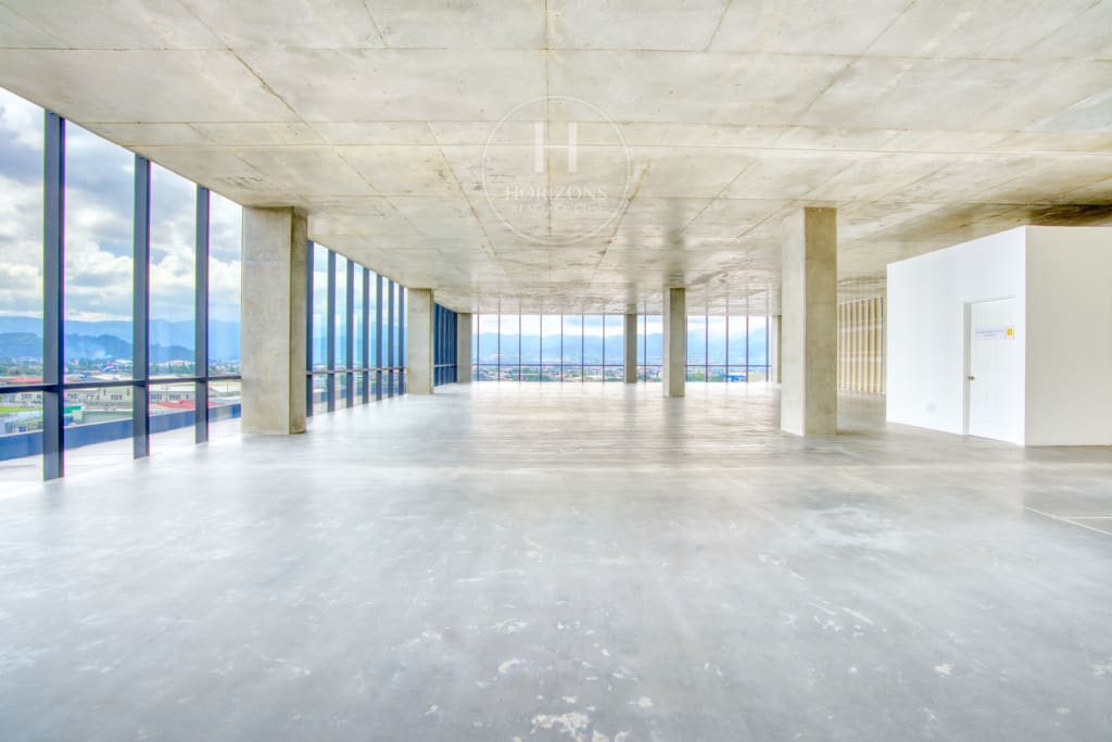 Se Alquila Estrene Oficina en San Pedro Business Center 445m² 13 Parqueos hcr41