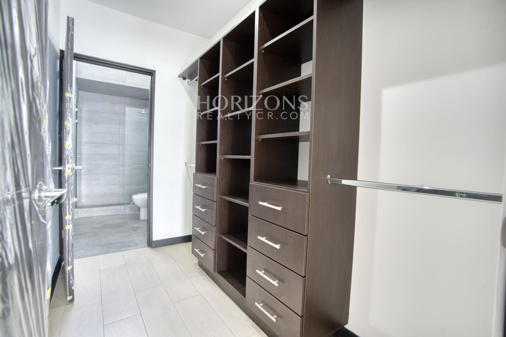 Se Vende en Condominio Casa con Patio en Curridabat 2 habitaciones noj1037