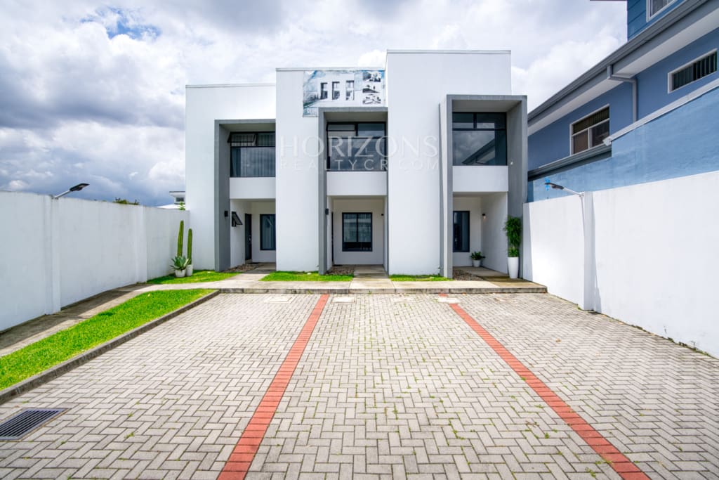 Se Vende En Condominio Casa Con Patio En Curridabat 2 Habitaciones Noj1037