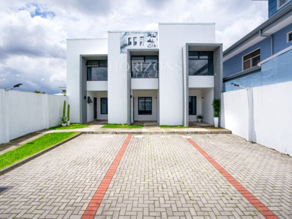 Se Vende En Condominio Casa Con Patio En Curridabat 2 Habitaciones Noj1037