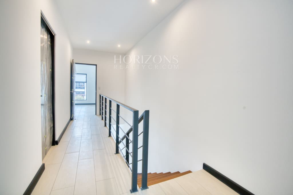 Se Vende en Condominio Casa con Patio en Curridabat 2 habitaciones noj1037