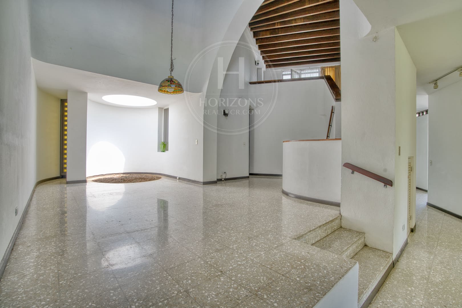 Espaciosa casa en Pinares, Curridabat – Excelente ubicación comercial Cerca de Momentum Pinares nja1307