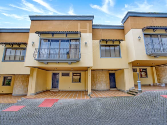 Se Vende O Se Alquila Casa En Freses Curridabat 4 Habitaciones Condominio Del Rio Nja1309