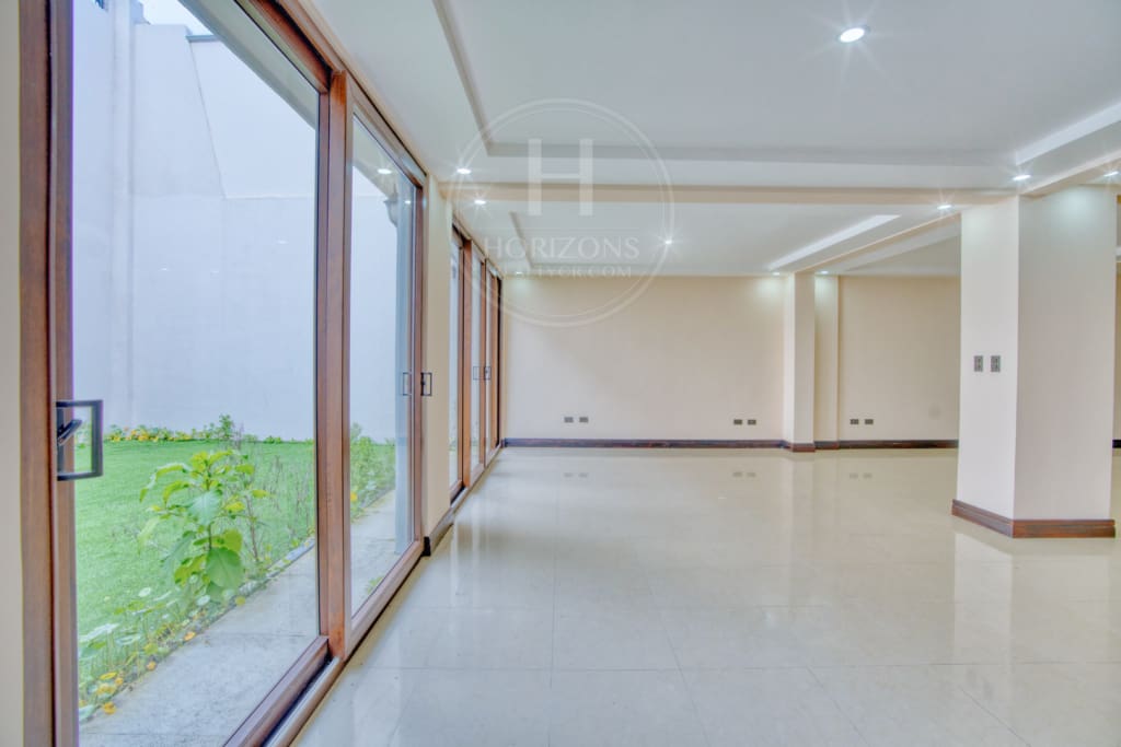 Se Vende o se Alquila Casa en Freses Curridabat 4 habitaciones Condominio del Rio nja1309