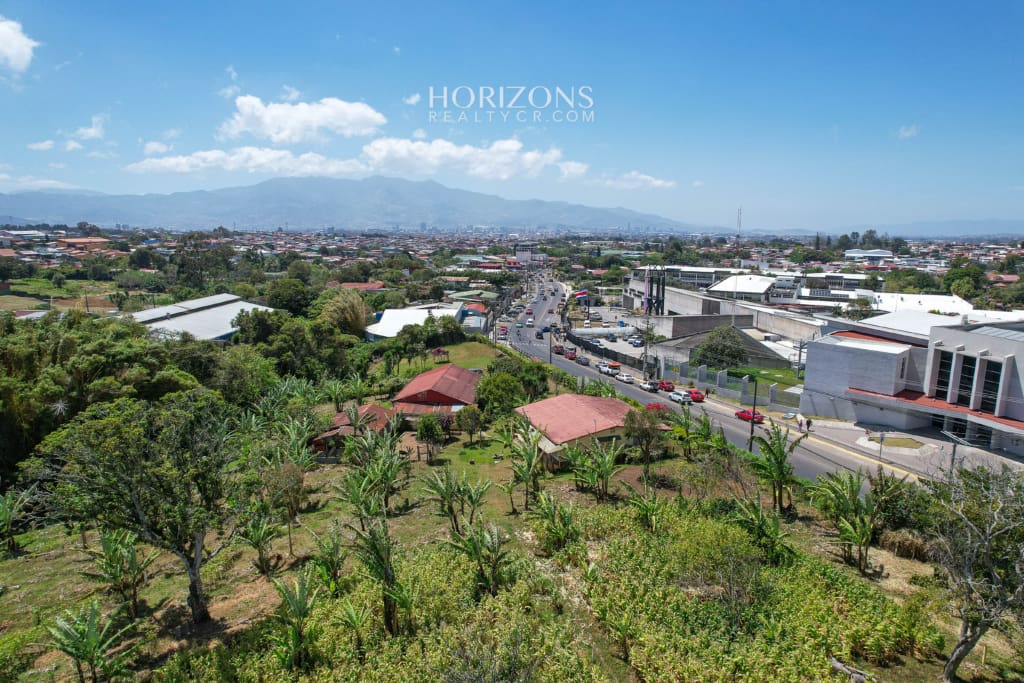 Terreno de 3.864m2  en Coronado ideal para desarrollo Excelente Ubicación Vistas a las Montañas y al Valle hcr39