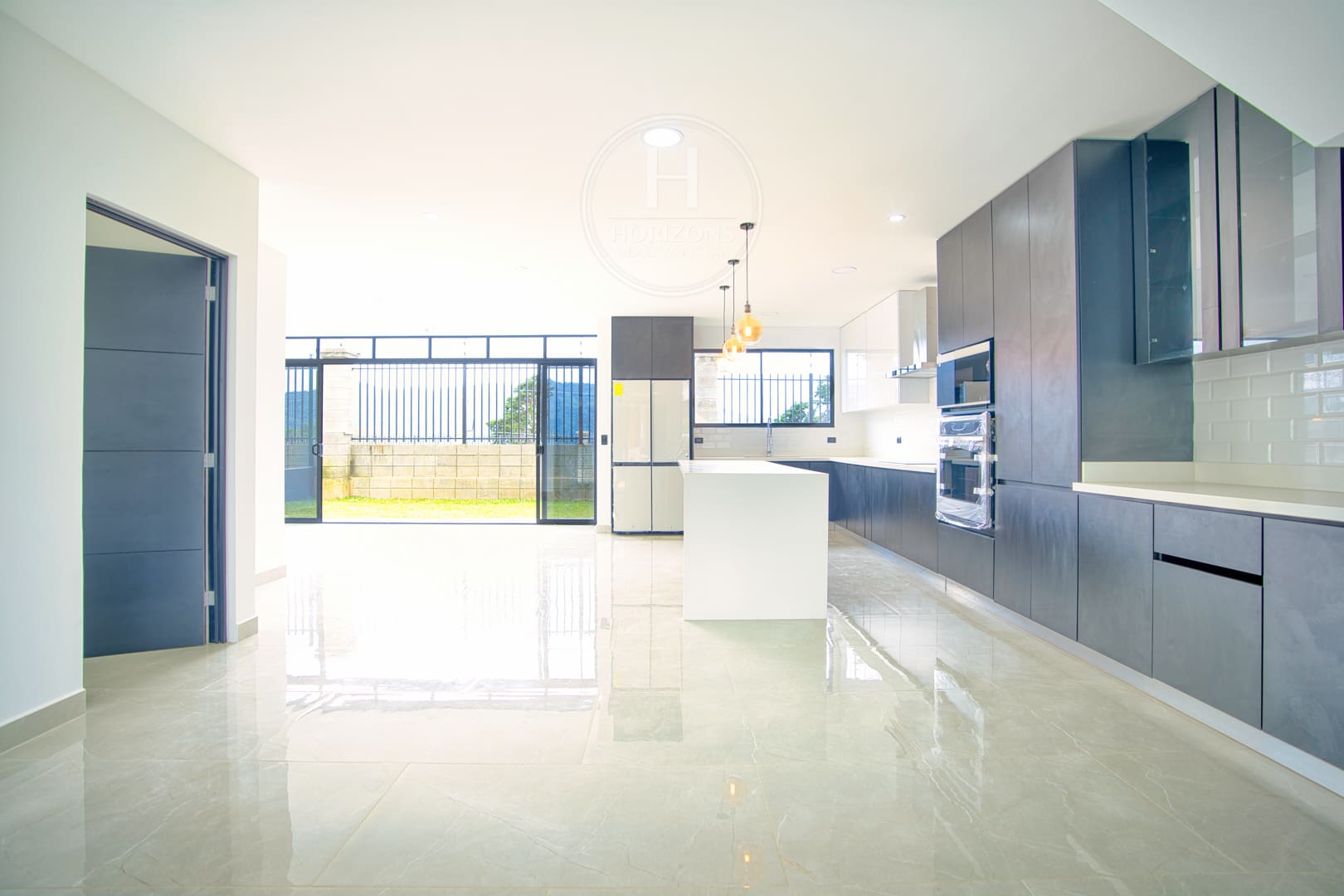 ¡Preventa! Casa en Condominio Hacienda Peraz 5 Habitaciones nja1314