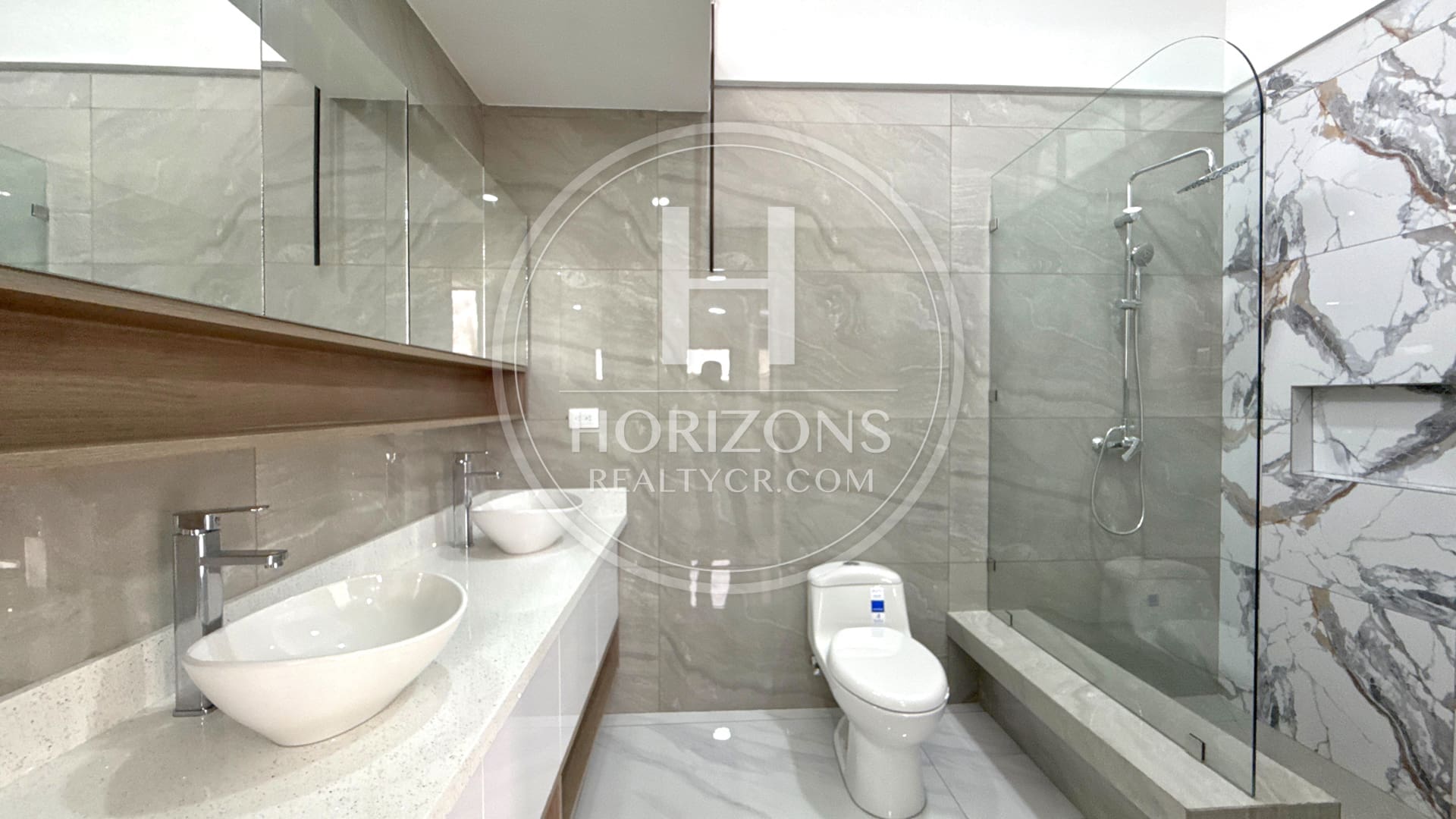 Casa Nueva en Venta Condominio Acqua! de 4 Habitaciones 1 en Primer Nivel nja1319