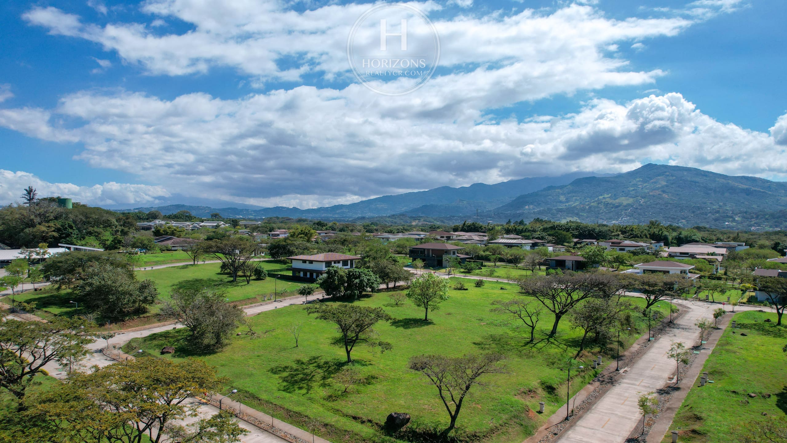 Lote de 2181m² en Venta en Condominio Hacienda Espinal, La Guácima, Alajuela  nja1320