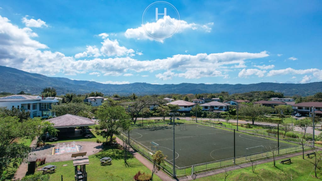 Venta de Terrenos desde los 690m² en Condominio Hacienda Espinal, La Guácima Alajuela noj1047