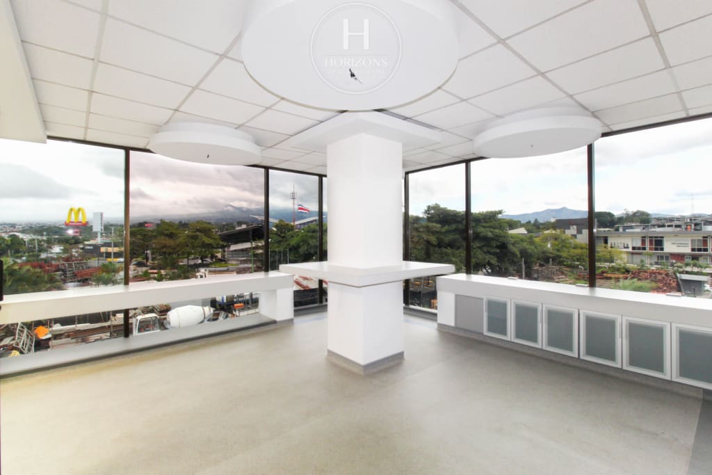 Se Alquila Oficina con Vista a las Montañas en Ofiplaza del Este, San Pedro 710m² hcr50