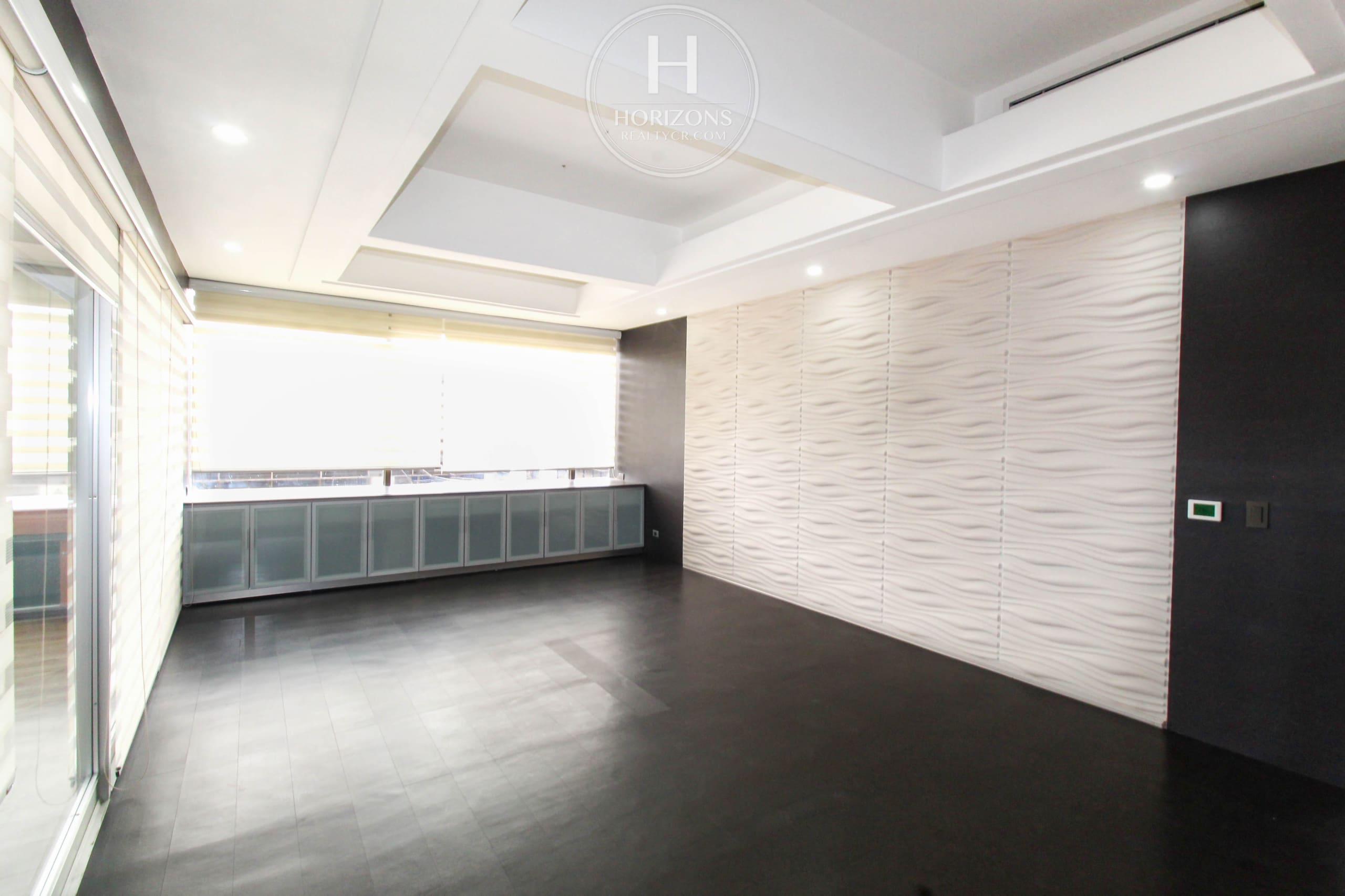 Se Alquila Oficina con Vista a las Montañas en Ofiplaza del Este, San Pedro 710m² hcr50