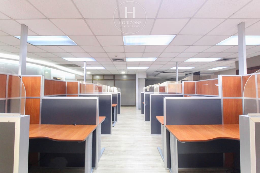 Se Alquila Oficina con Vista a las Montañas en Ofiplaza del Este, San Pedro 710m² hcr50