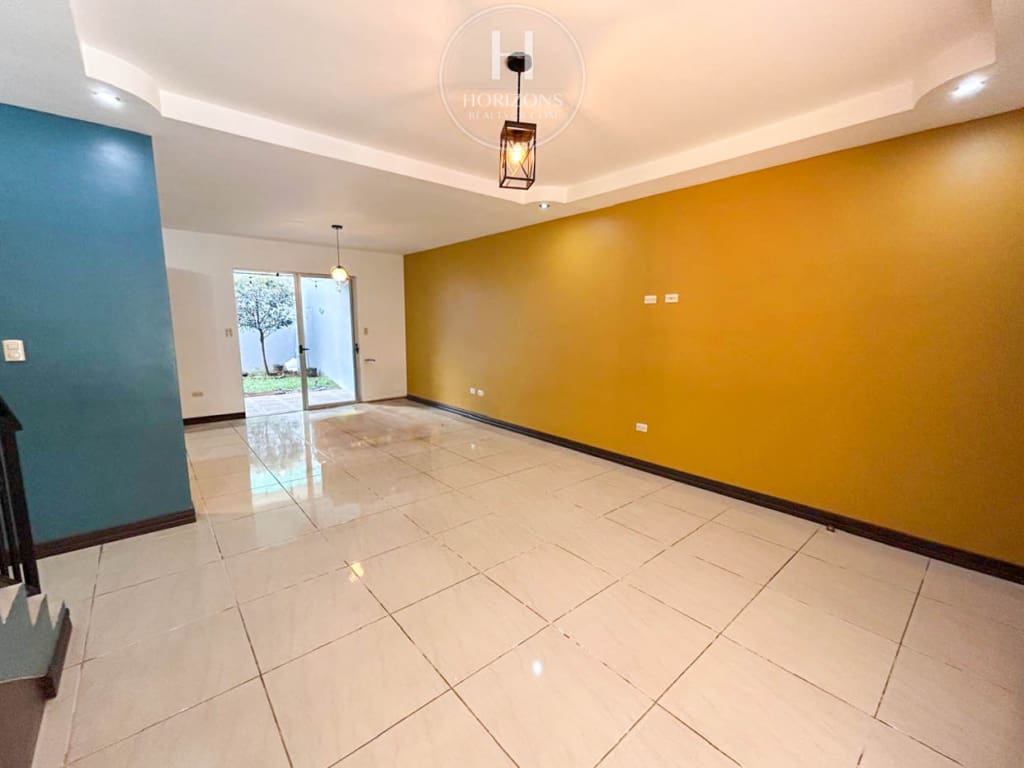 ¡Se Alquila! Casa con Patio Dentro de Residencial en Tres Rios 3 habitaciones + Oficina nja1321