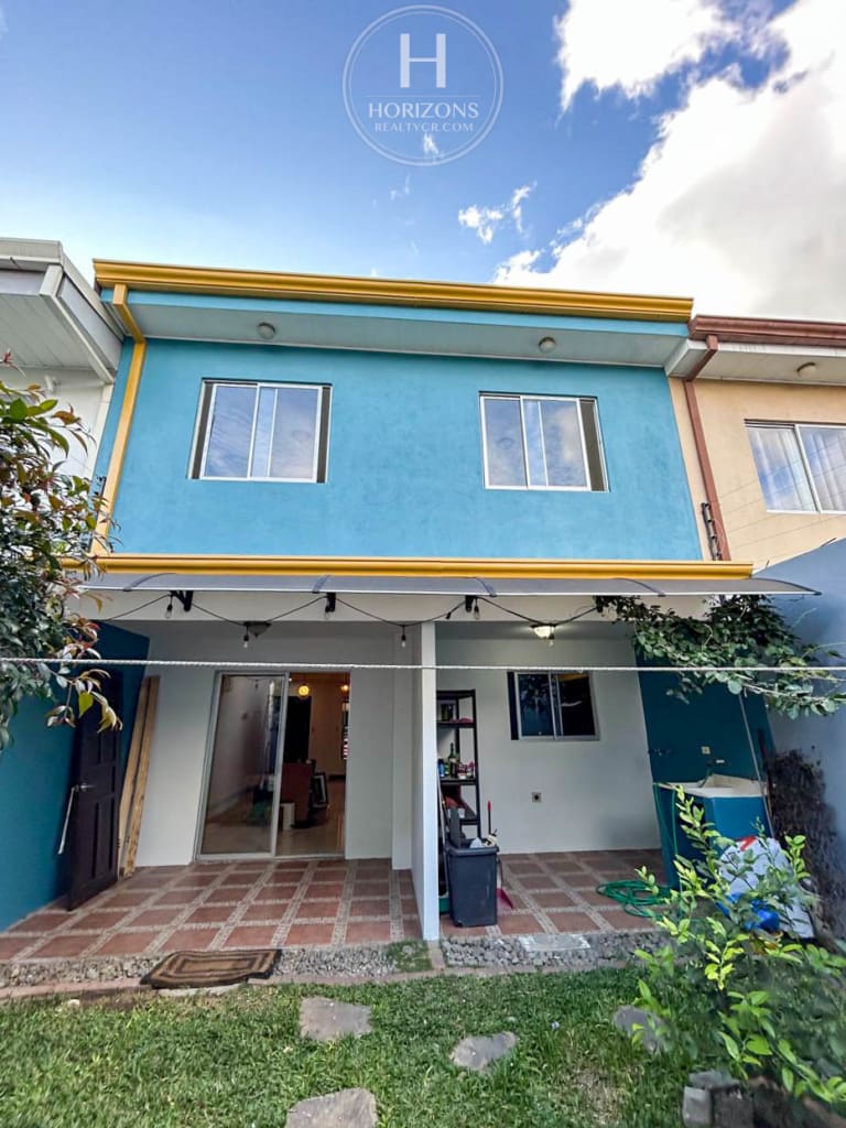 ¡Se Alquila! Casa Con Patio Dentro De Residencial En Tres Rios 3 Habitaciones + Oficina Nja1321