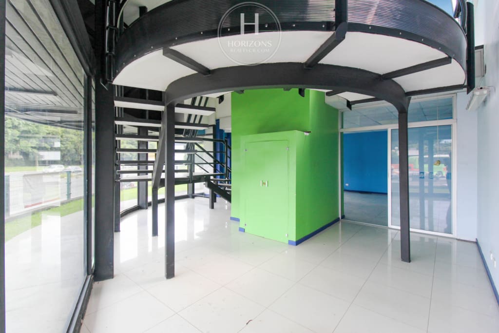 Alquiler de Local de 374 m² en Centro comercial Alvaza de en Barrio Tournon, San José hcr46