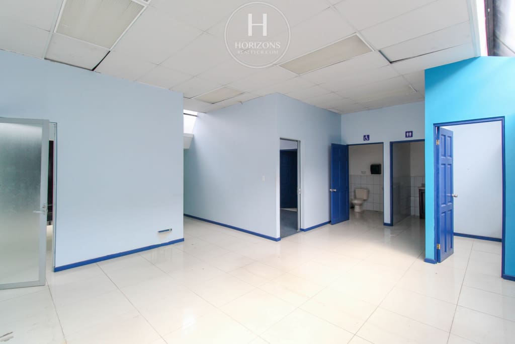 Alquiler de Local de 374 m² en Centro comercial Alvaza de en Barrio Tournon, San José hcr46