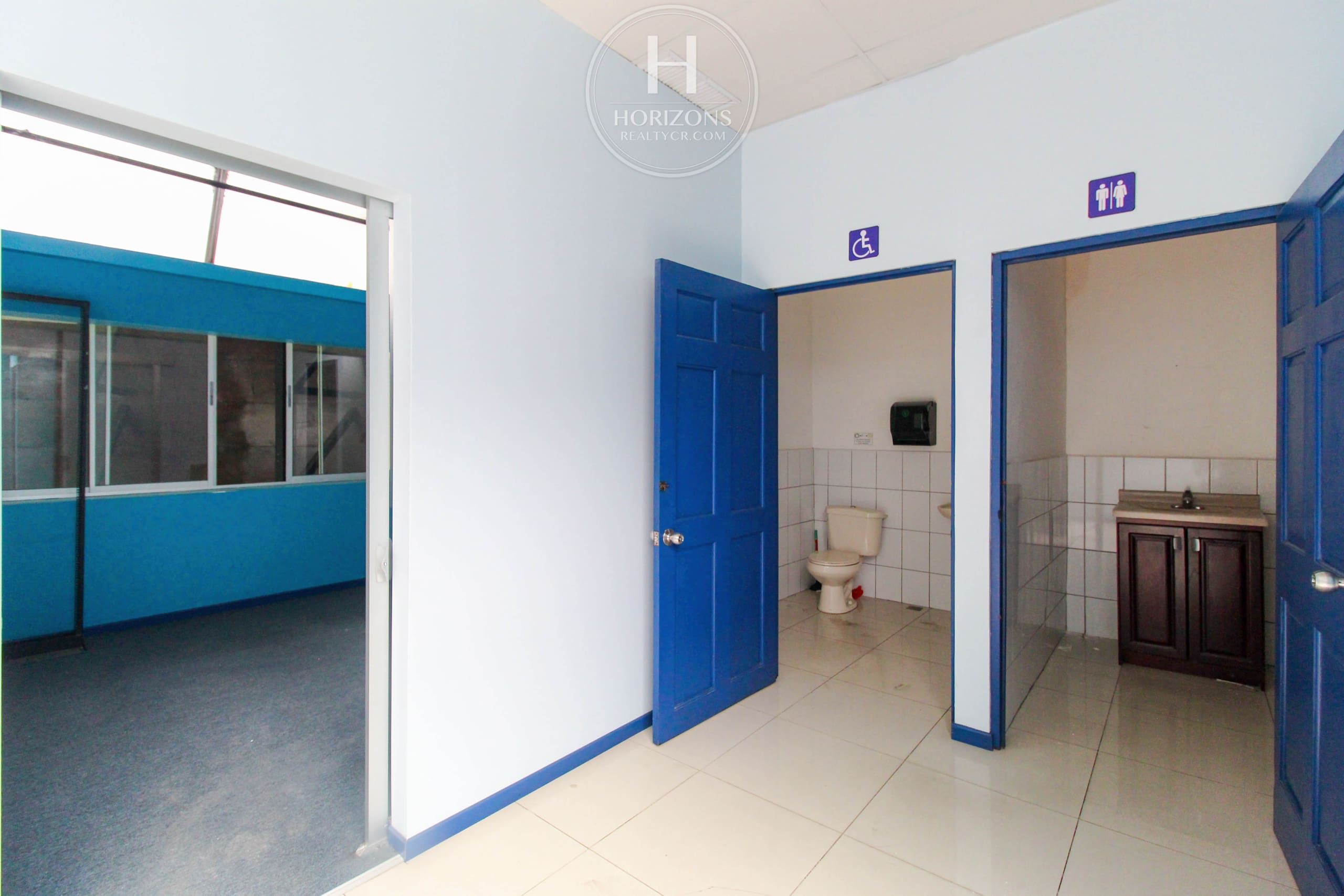 Alquiler de Local de 374 m² en Centro comercial Alvaza de en Barrio Tournon, San José hcr46