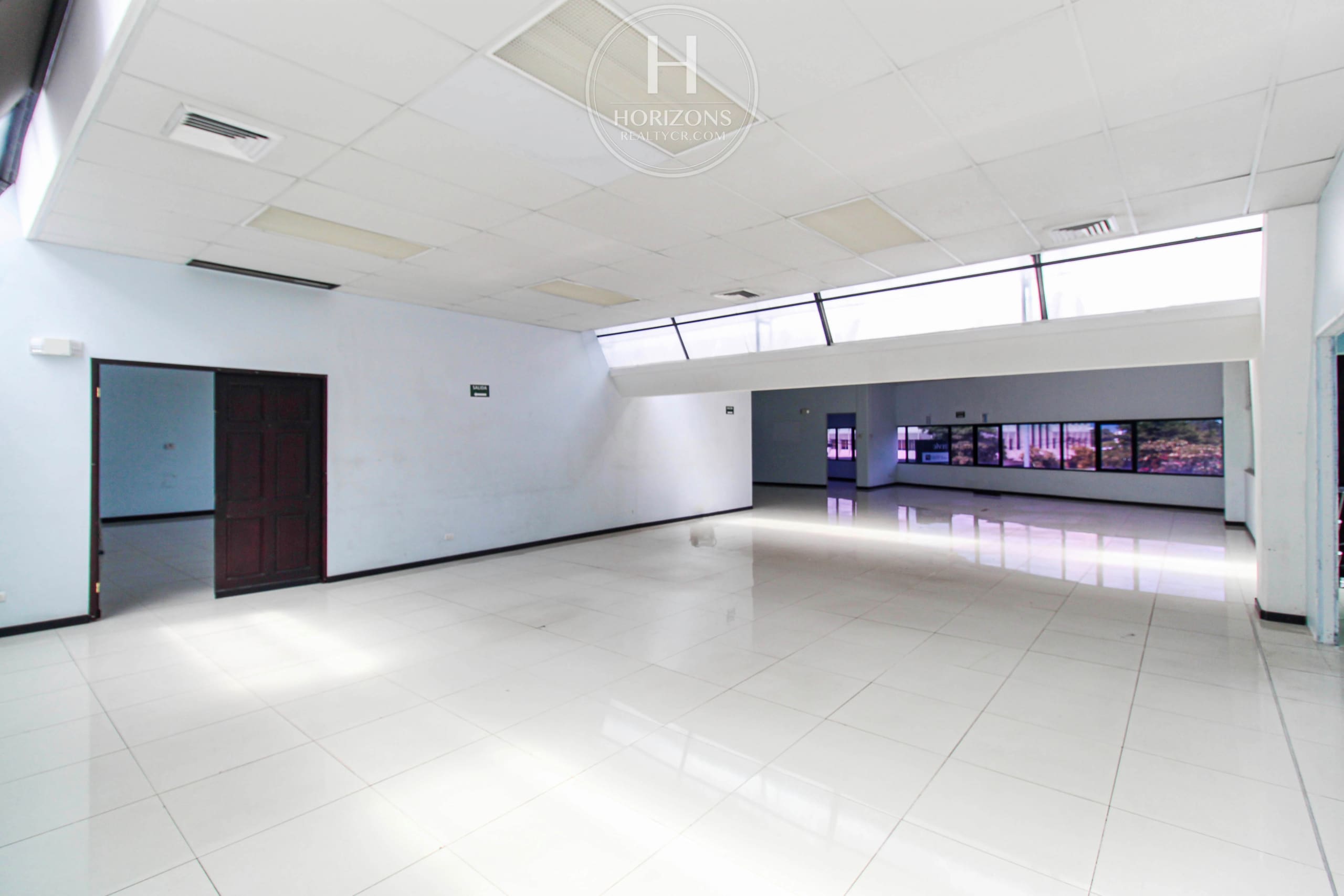 Alquiler de Local de 374 m² en Centro comercial Alvaza de en Barrio Tournon, San José hcr46