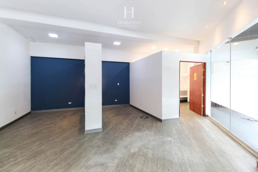 Local en Alquiler! 120m² Ubicados en Barrio Tournon, San Jose hcr49