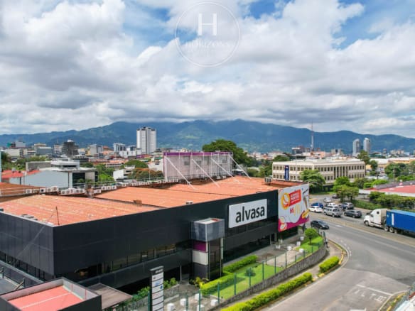 Alquiler De Local De 374 M² En Centro Comercial Alvaza De En Barrio Tournon, San José Hcr46