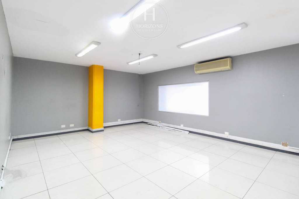 Local Comercial de 144m² en Alquiler en Barrio Tournon, San José hcr48
