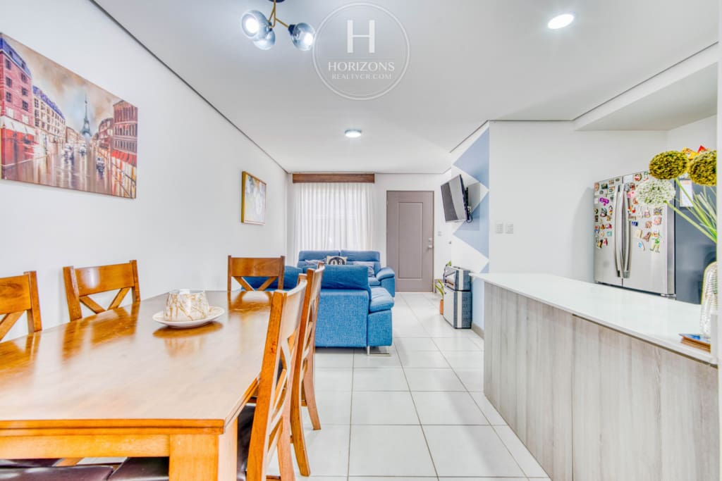 Casa en Venta en Condominio M.O. Living con Gym y Patio en San Rafael de Montes de Oca noj1043