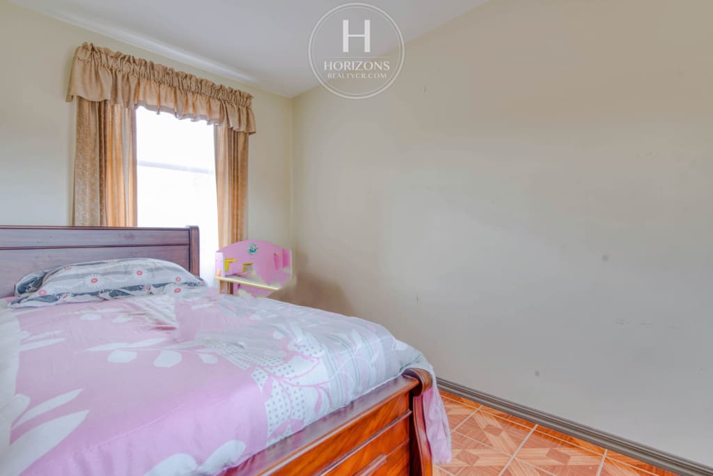 Venta de Casa Independiente en Urb Monserrat Concepcion de Tres Rios 4 Habitaciones + Terraza noj1044