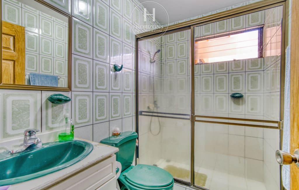 Venta de Casa Independiente en Urb Monserrat Concepcion de Tres Rios 4 Habitaciones + Terraza noj1044