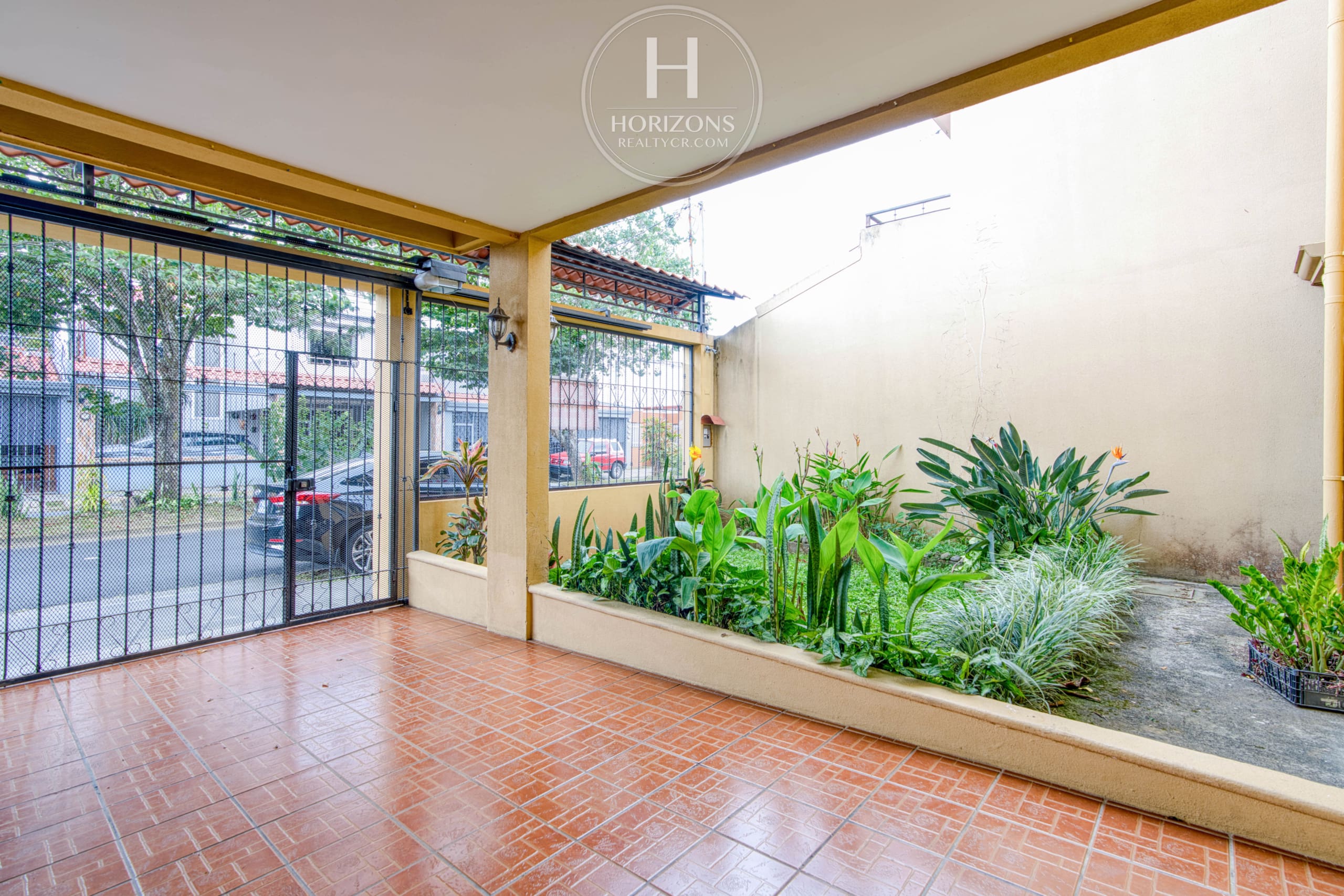 Venta de Casa Independiente en Urb Monserrat Concepcion de Tres Rios 4 Habitaciones + Terraza noj1044