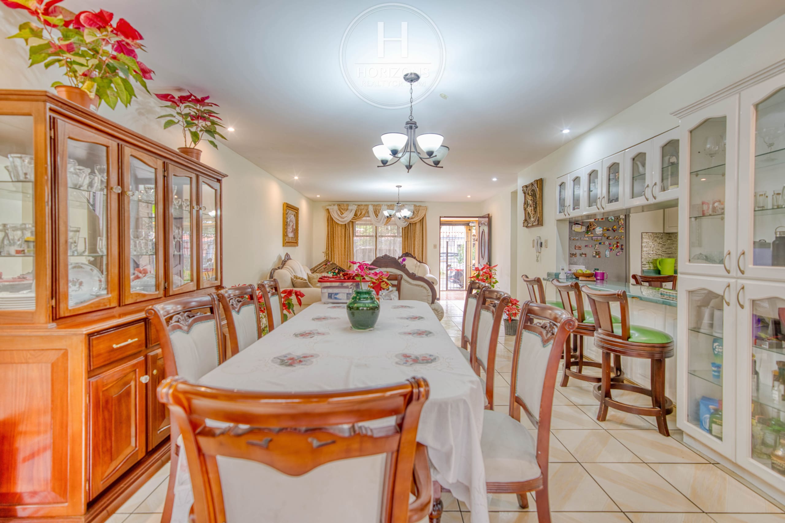 Venta de Casa Independiente en Urb Monserrat Concepcion de Tres Rios 4 Habitaciones + Terraza noj1044