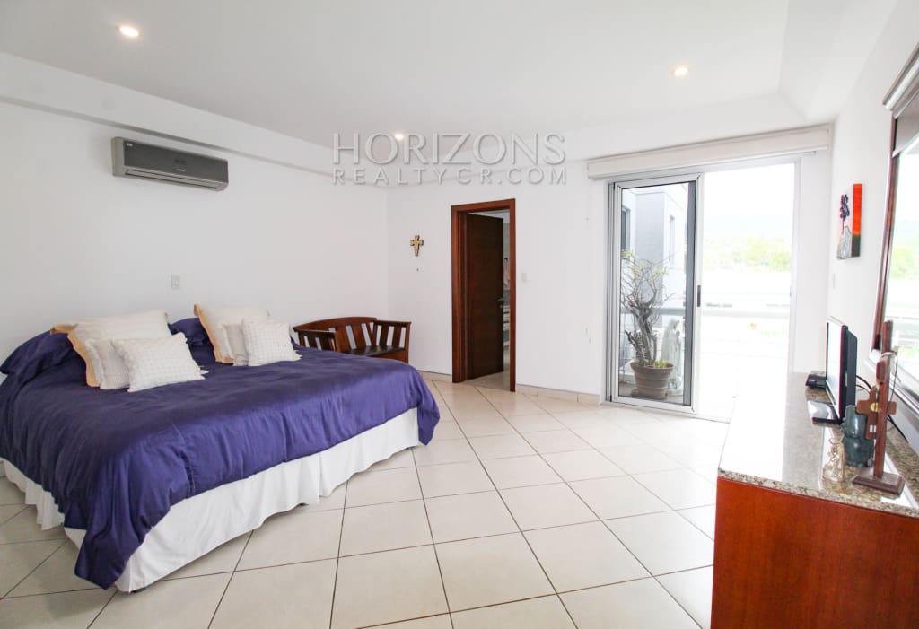 Se Alquila Casa Amueblada En Condominio Tirreno 3 Habitaciones + C. Servicios Escazu njv76